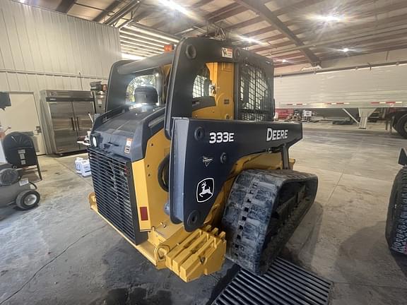 Image of John Deere 333E equipment image 3