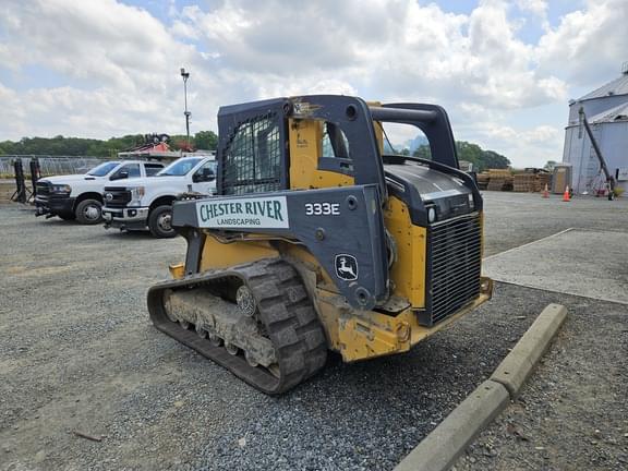 Image of John Deere 333E equipment image 2