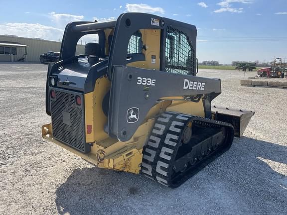 Image of John Deere 333E equipment image 1