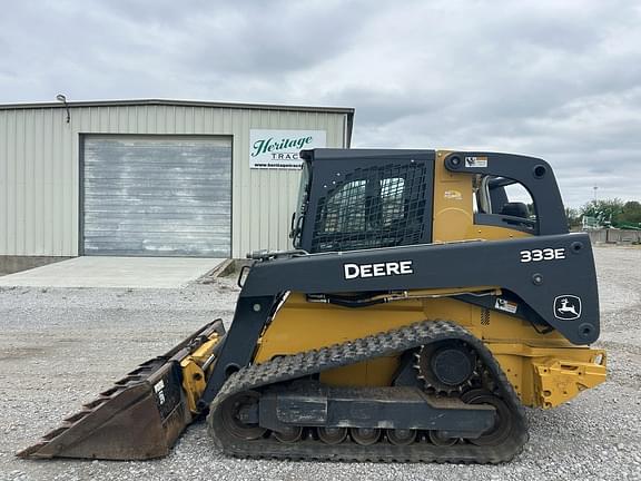 Image of John Deere 333E equipment image 1