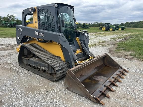 Image of John Deere 333E equipment image 3