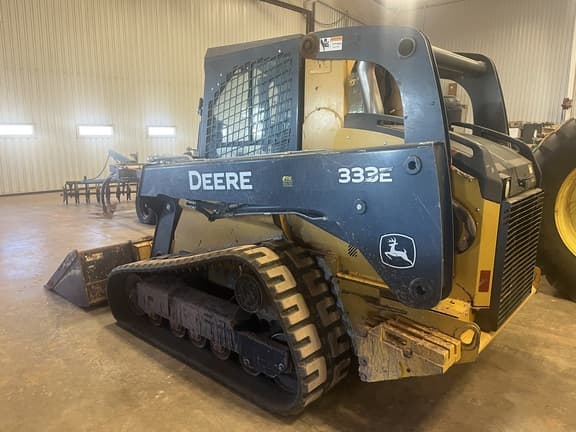 Image of John Deere 333E equipment image 1