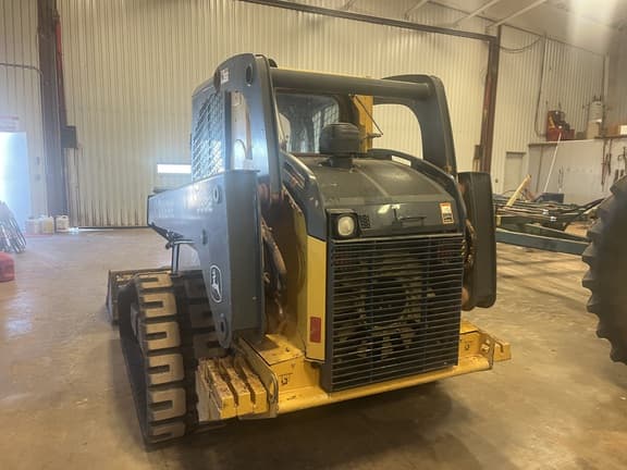 Image of John Deere 333E equipment image 3