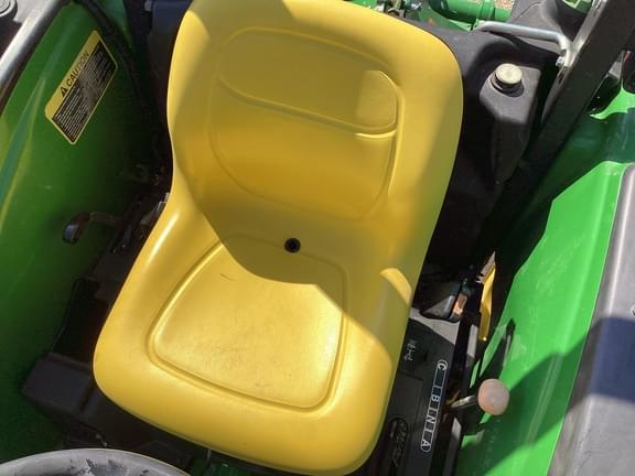 Image of John Deere 4044M equipment image 3