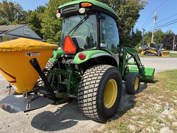 Image of John Deere 4044R equipment image 4