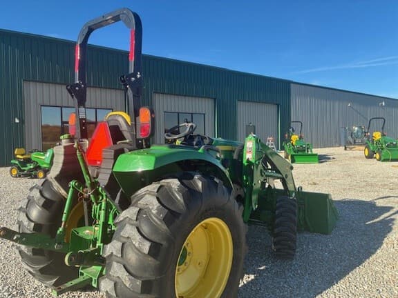 Image of John Deere 4044R equipment image 2