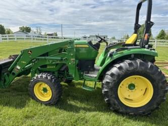 Image of John Deere 4044R equipment image 1