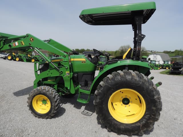 Image of John Deere 4044R equipment image 1