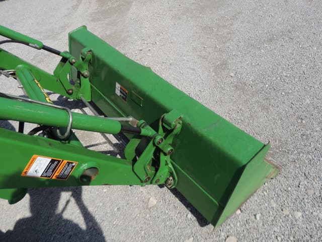 Image of John Deere 4044R equipment image 4