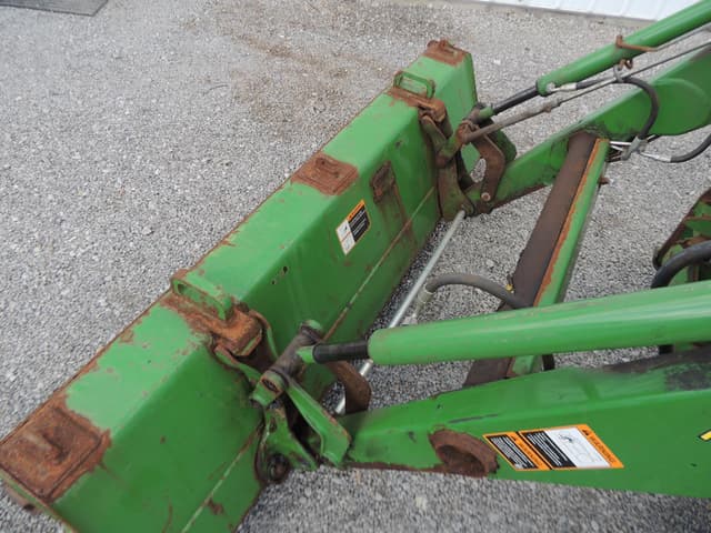 Image of John Deere 4044R equipment image 4