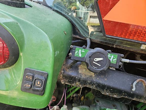 Image of John Deere 4044R equipment image 4