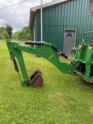 Image of John Deere 4052M equipment image 1
