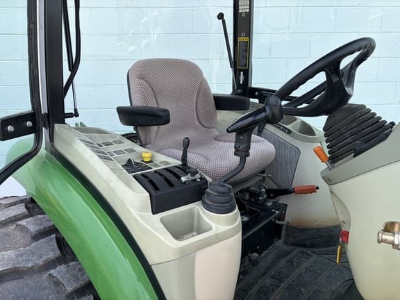Image of John Deere 4052R equipment image 4