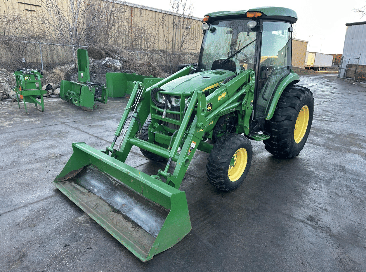 Main image John Deere 4052R