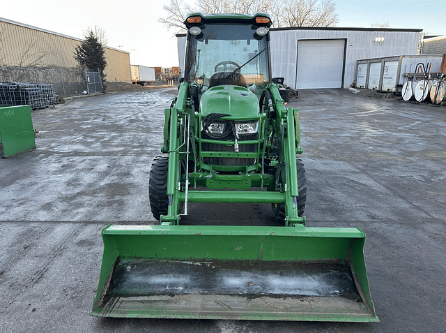 Image of John Deere 4052R equipment image 1