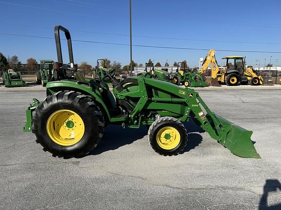 Image of John Deere 4066M equipment image 4