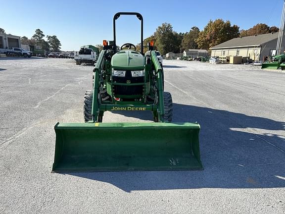 Image of John Deere 4066M equipment image 2