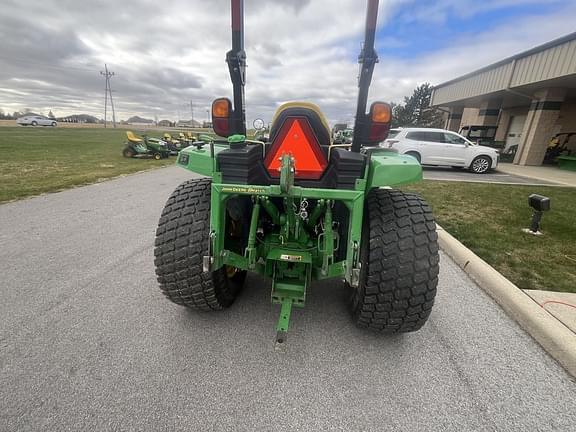 Image of John Deere 4066R equipment image 3