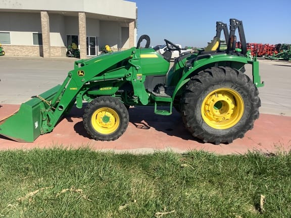 Main image John Deere 4066R