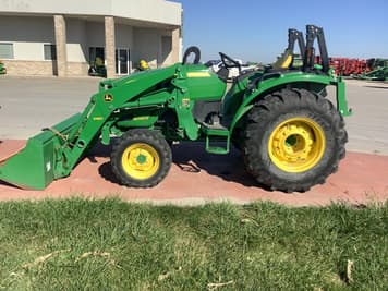 Main image John Deere 4066R
