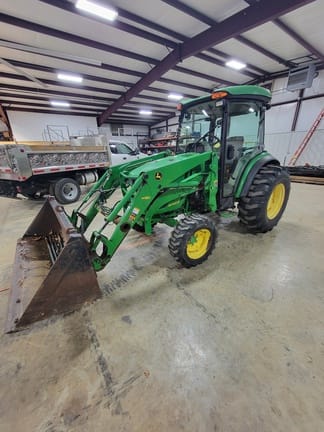Main image John Deere 4066R