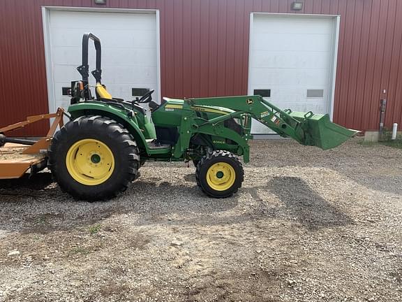 Image of John Deere 4066R Primary image