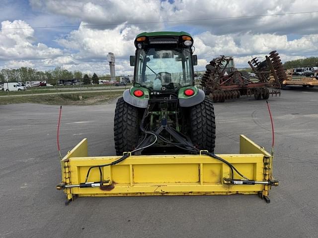 Image of John Deere 4066R equipment image 3