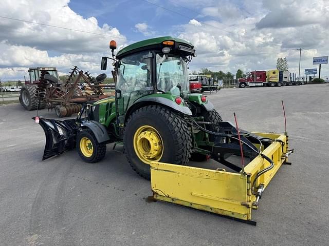Image of John Deere 4066R equipment image 2