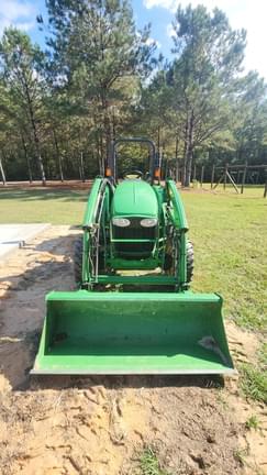 Image of John Deere 4105 equipment image 3