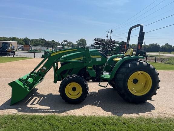 Image of John Deere 4105 equipment image 1