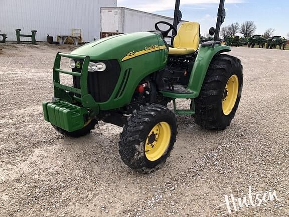 Image of John Deere 4120 equipment image 2