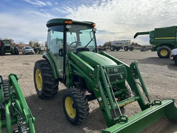Image of John Deere 4320 equipment image 1