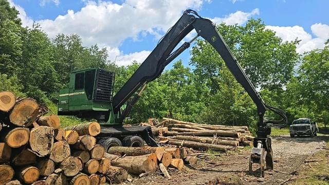 Image of John Deere 437D equipment image 2