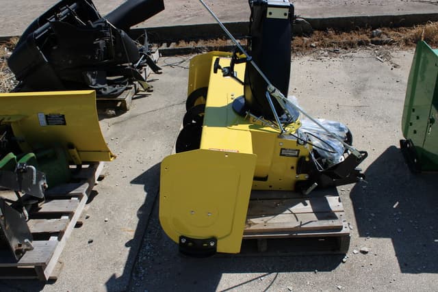 Image of John Deere 44" Snowblower equipment image 1