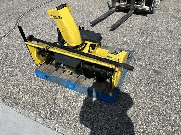 Image of John Deere 46" Snowblower equipment image 1