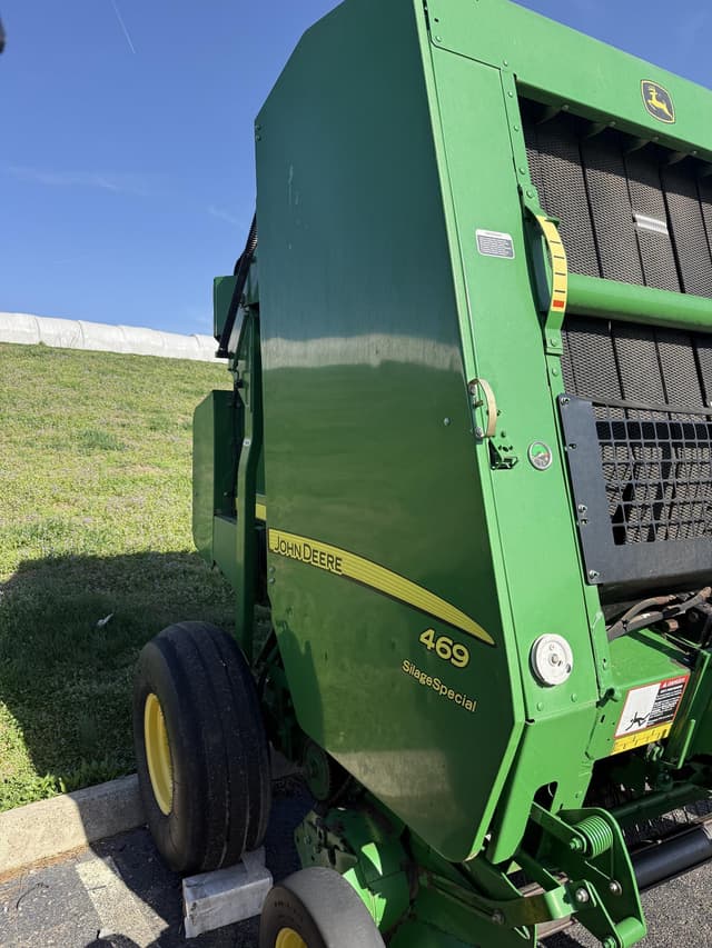 Image of John Deere 469 equipment image 3