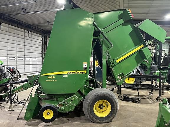 Image of John Deere 469 Silage Special equipment image 1