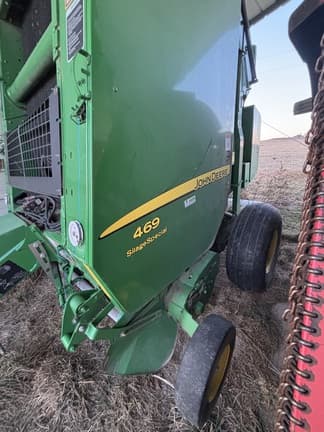 Image of John Deere 469 Silage Special equipment image 4