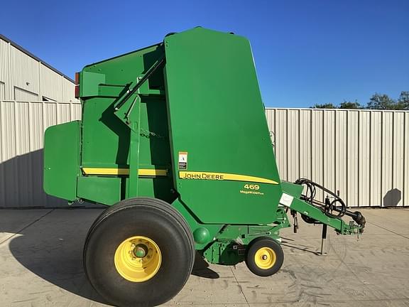 Image of John Deere 469 Megawide Plus equipment image 3