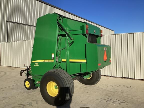 Image of John Deere 469 Megawide Plus equipment image 2