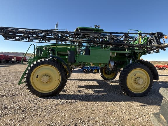 Image of John Deere 4730 equipment image 2