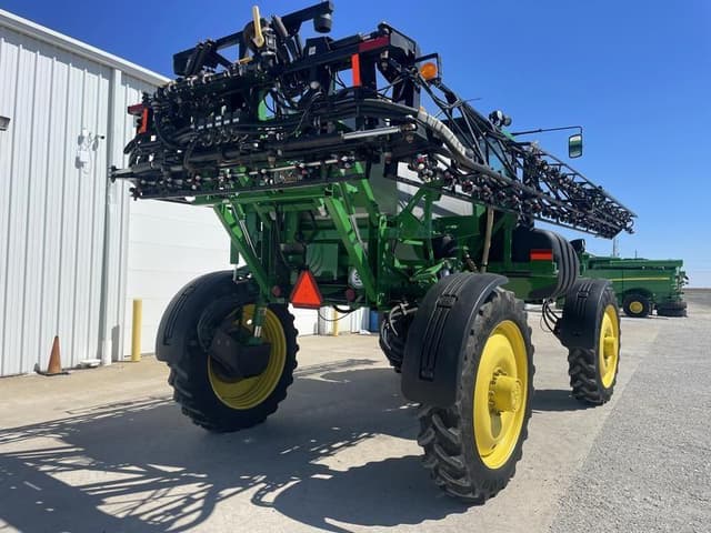 Image of John Deere 4830 equipment image 4