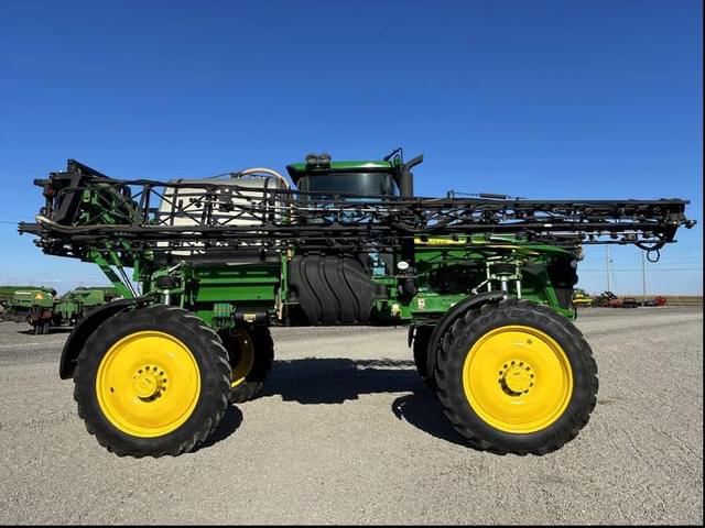 Image of John Deere 4830 equipment image 1