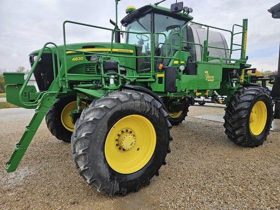 2014 John Deere 4830 Equipment Image0
