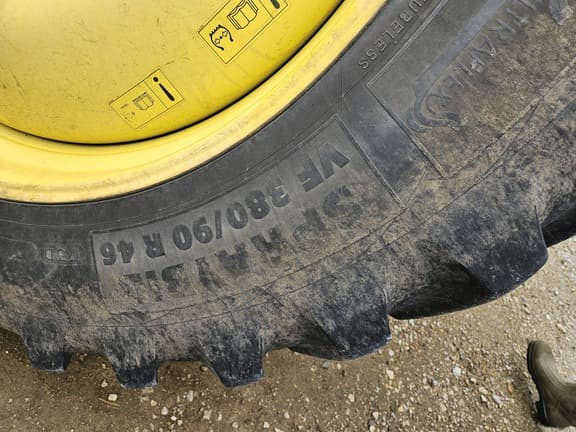 Image of John Deere 4830 equipment image 3