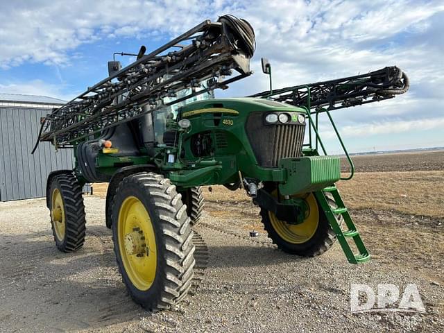 Image of John Deere 4830 equipment image 4