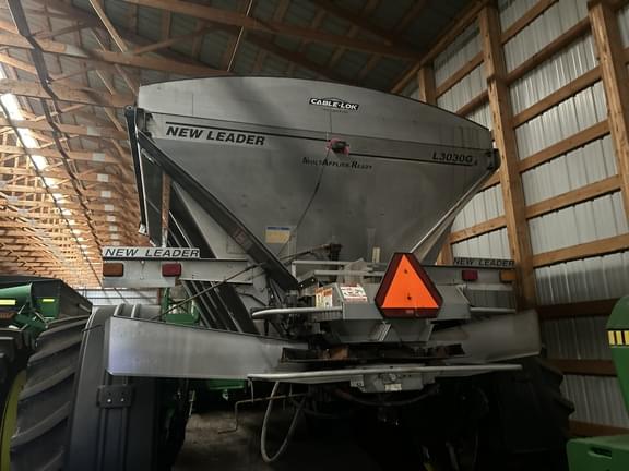 Image of John Deere 4940 equipment image 1
