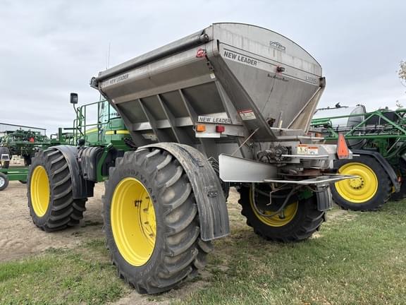 Image of John Deere 4940 equipment image 4