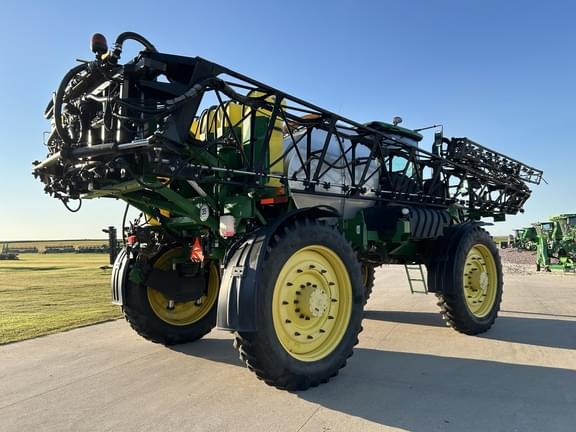 Image of John Deere 4940 equipment image 4
