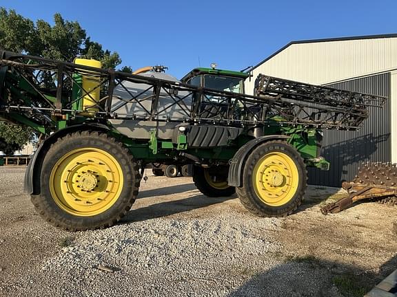Image of John Deere 4940 equipment image 2